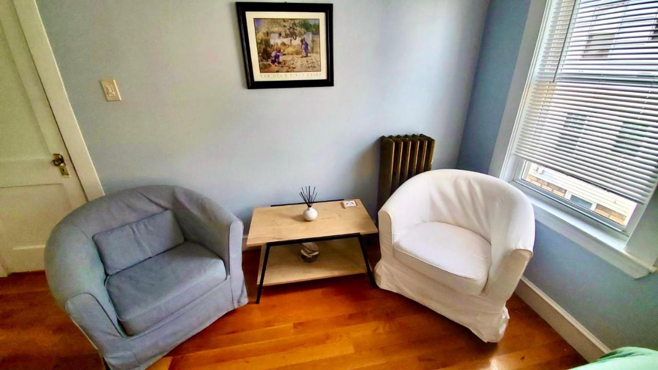 Near Train Station Gorgeous 3-Bedroom Apartment With Patios Boston Dış mekan fotoğraf